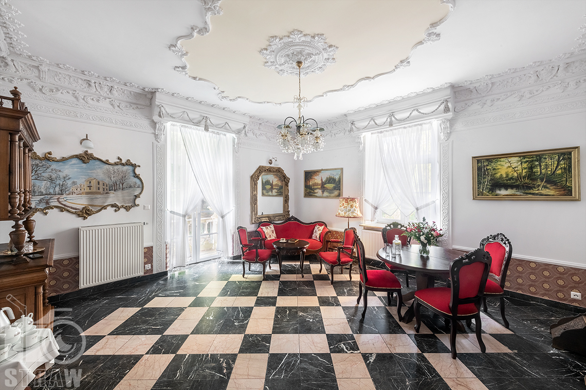Fotografia wnętrz dla hoteli, tu zdjęcie salonu w Pałacu Tarnowskich w Ostrowcu Świętokrzyskim.