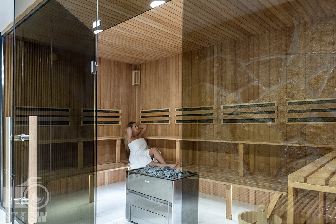 Sesje zdjęciowe wnętrz dla SPA i hoteli, tu zdjęcie sauny fińskiej w strefie SPA piwnicy Peruna w Pałacu Tarnowskich w Ostrowcu Świętokrzyskim.