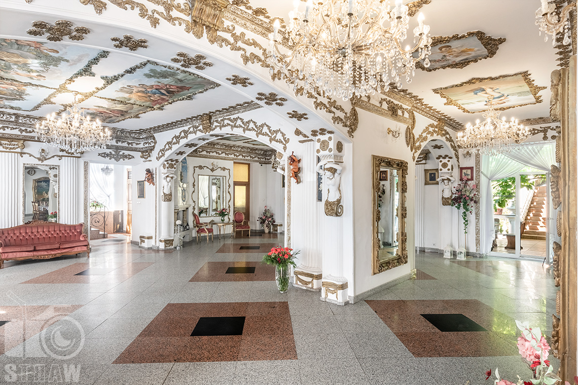 Fotografia hoteli, tu zdjęcie sali balowej i weselnej Pałacu Tarnowskich w Ostrowcu Świętokrzyskim.