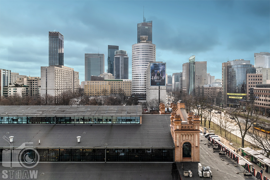 Fotografia architektury na potrzeby wynajmu mieszkania, zdjęcie miasta Warszawa z okna apartamentu na wynajem.